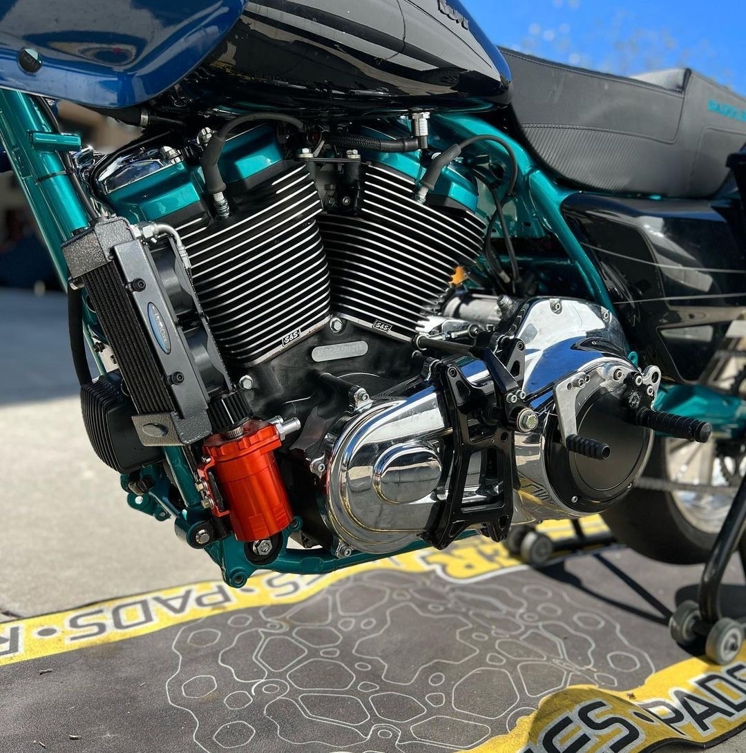 UltraCool Naked Oil Cooler Kit Black For Harley M8 Softail Touring Trike - Image 4