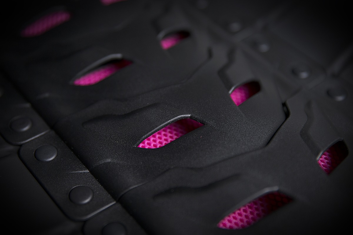 Stryker Field Armor Vest Black/Pink Large/X-Large - Image 13