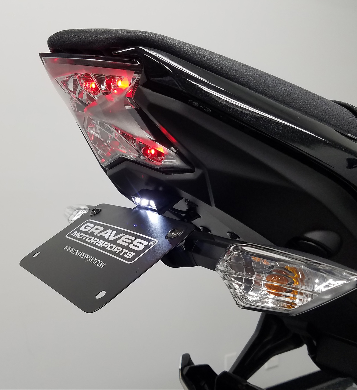 graves-motorsporst-kawasaki-z650-fender-eliiminator-kit__73156.jpg graves-motorsporst-kawasaki-z650-fender-eliiminator-kit__73156.jpg