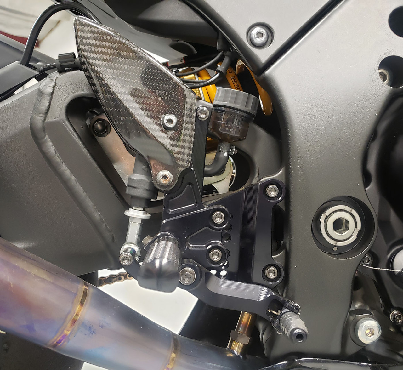 graves_W-RSK-19ZX1-KAF_1.jpg graves_W-RSK-19ZX1-KAF_1.jpg